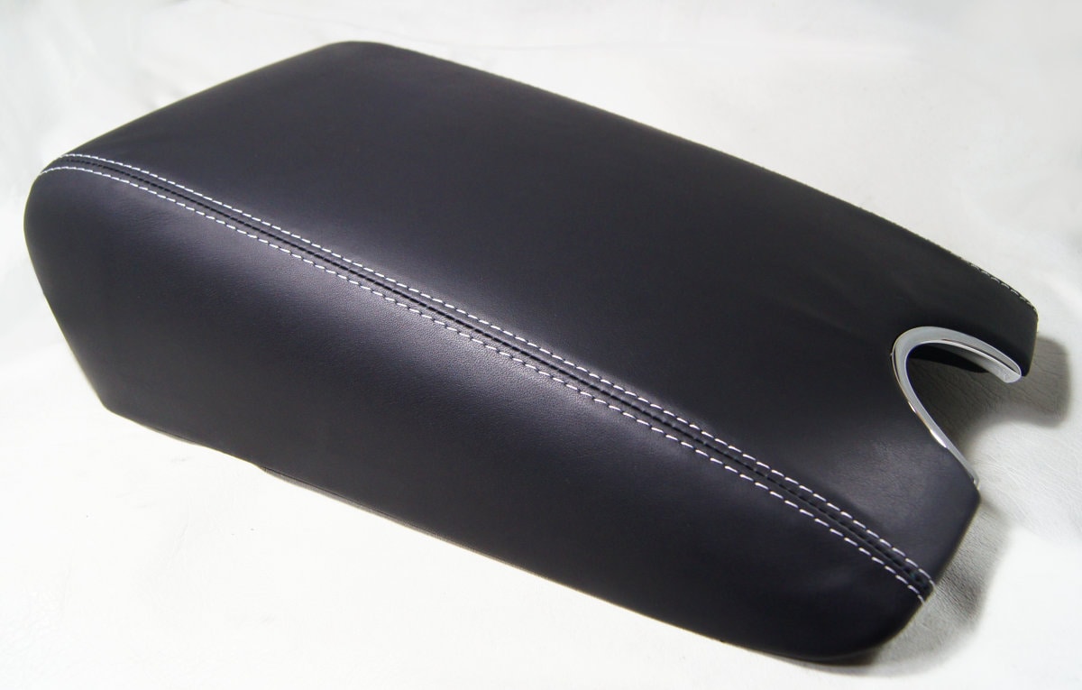 美品‼️R30スカイラインRSターボ用、センターコンソールの蓋