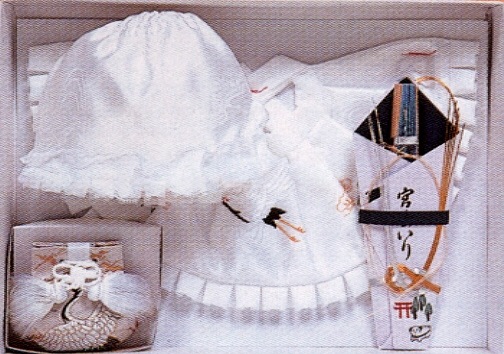 お宮参り特選着物正絹（初着・産着）男児G10-1 鷹に軍配