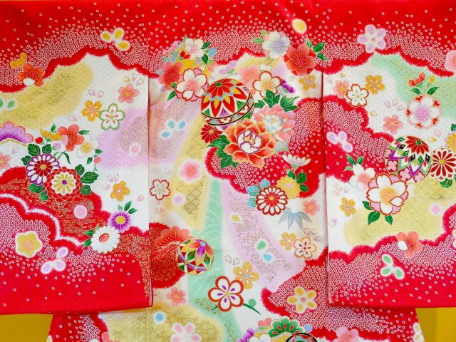 女児産着  手毬柄 お宮参り着物正絹（初着・産着）女児G4-32 手毬に華柄 8大特典付