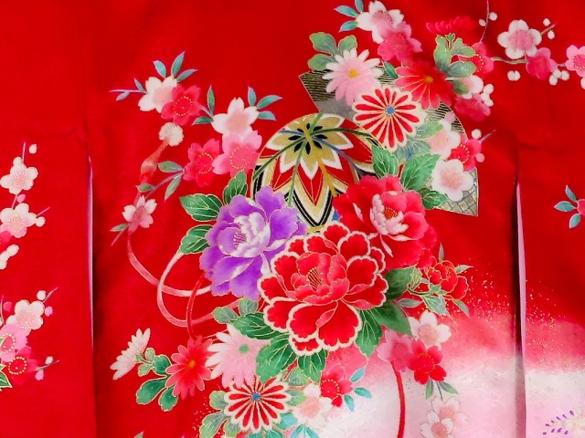 m1006★ 着物 ★ 正絹　一つ身着物　お宮参り　女児着物　金彩箔置　蝶花手鞠 m1006☆ 着物 ☆ 正絹 一つ身着物 お宮参り 女児着物 金彩箔置