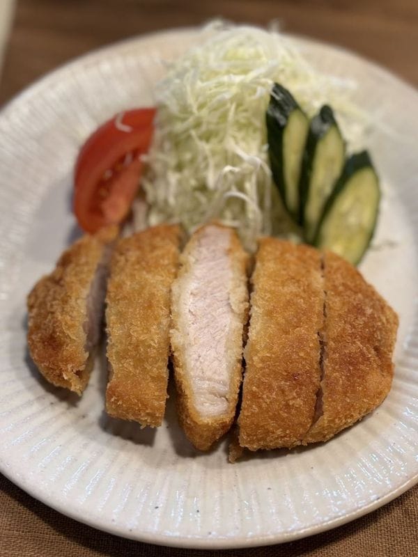 「プレミアム厚切り富ロースかつ」<br> 4枚入り先行販売50セット限定 <br> 送料無料