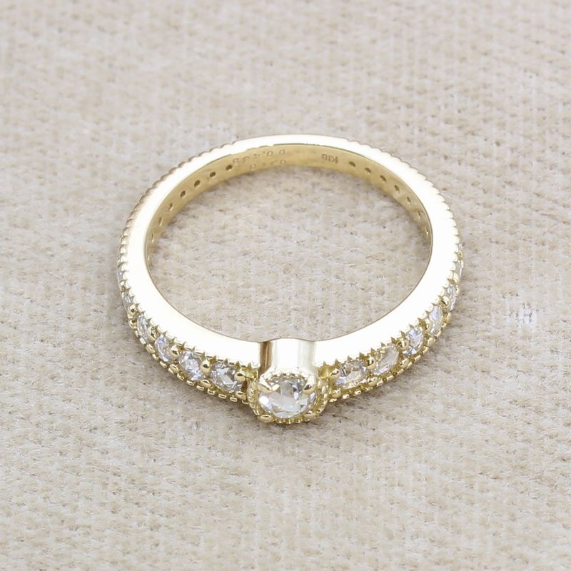 �ƥ�������R-01