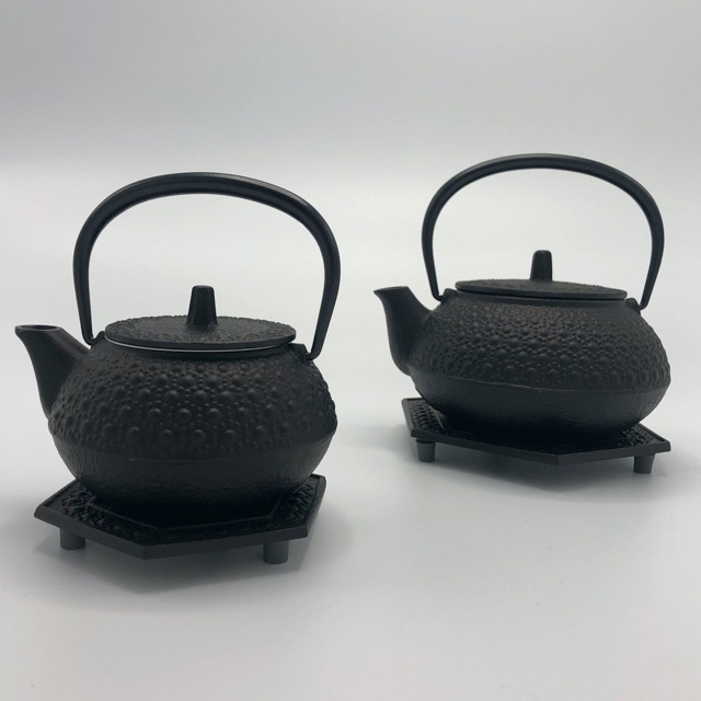 岩鋳　急須セット 3型新亀甲セット 岩鋳 鉄瓶兼用急須3型新亀甲セット | キッチン&インテリア