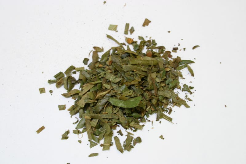 枇杷（びわ）の葉　500ｇ Biwa leaf ( dried loquat leaf )