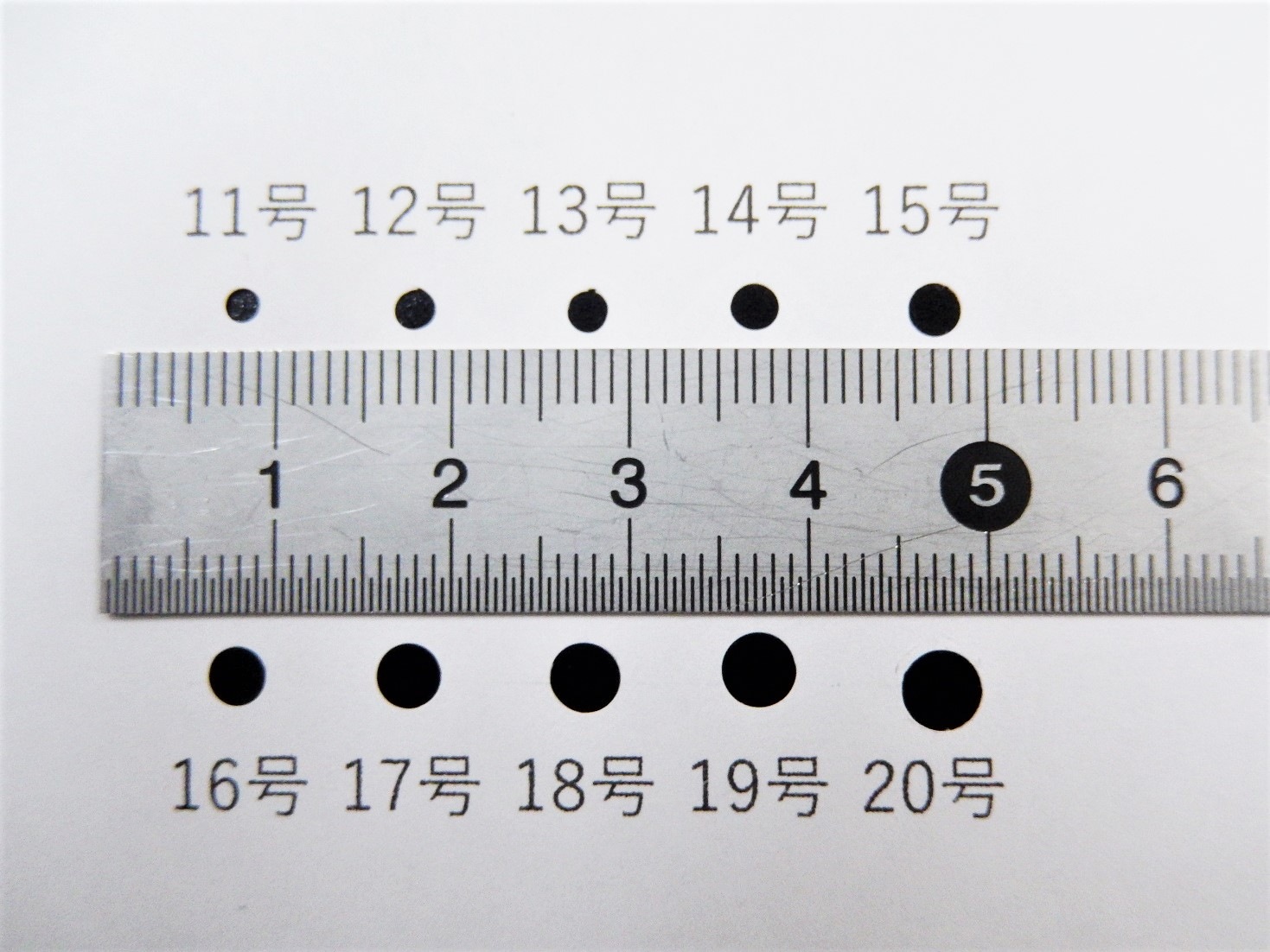 丸キリ　（各11号～20号）Marukiri #11～20 , Hole puncher pattern paper (for larger hole)