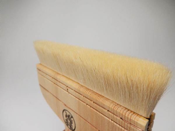 薄口白のり刷毛金賞5寸(15cm)(井沢製)A brush for applying funori and soybean juice