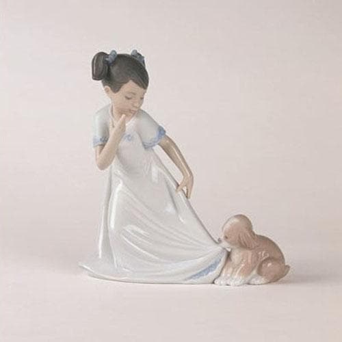 ポーセリン リアドロ姉妹ブランド NAO ひっぱらないで