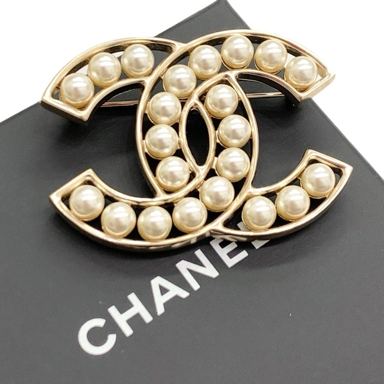 CHANEL シャネル ブローチ パール CC