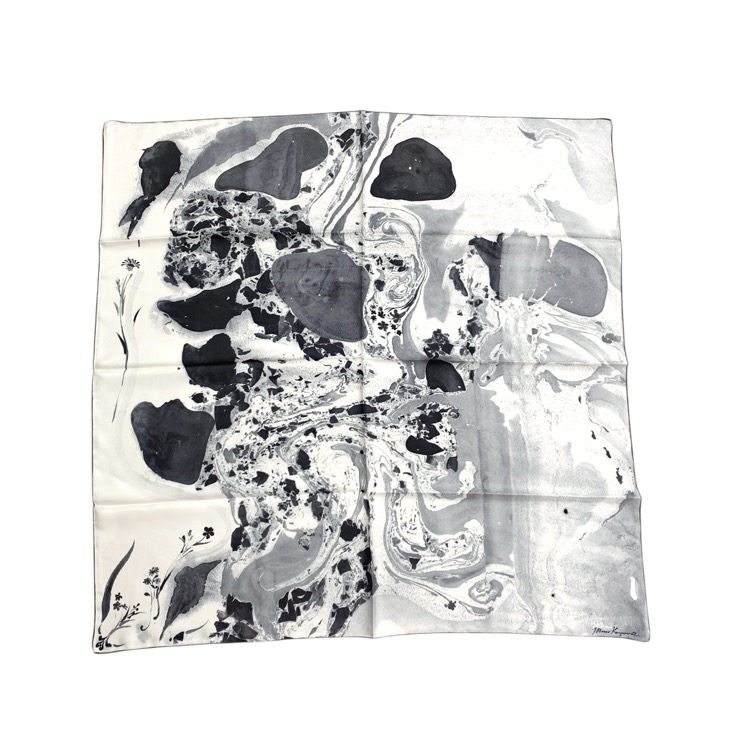未使用品 2025AW Mame Kurogouchi マメクロゴウチ Hand Printed Silk Scarf 墨流し柄 ハンドプリントシルクスカーフ グレー F MM25FW-AC320