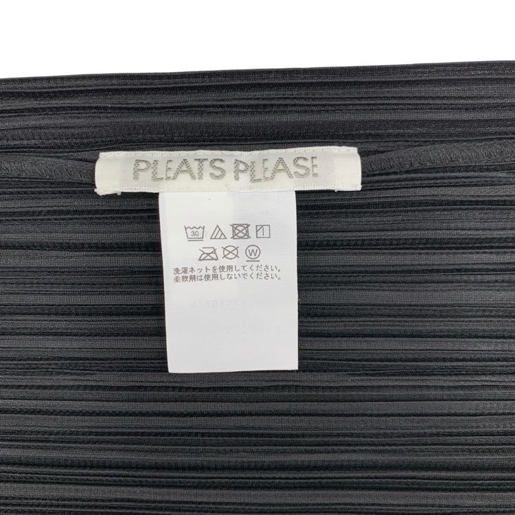 PLEATS PLEASE ISSEY MIYAKE プリーツプリーズ MONTHLY COLORS : MAY プリーツノースリーブトップス ブラック 5 PP51-JK151-15