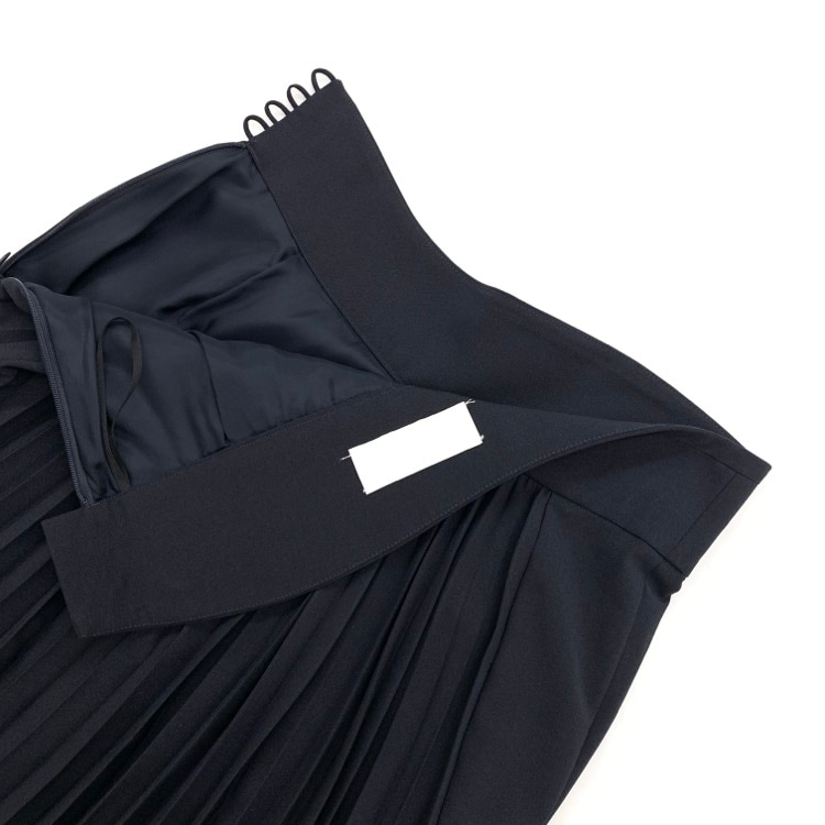 Mame Kurogouchi マメクロゴウチ Curved Pleated Flared Skirt カーブプリーツフレアスカート ネイビー 2 MM22FW-SK042