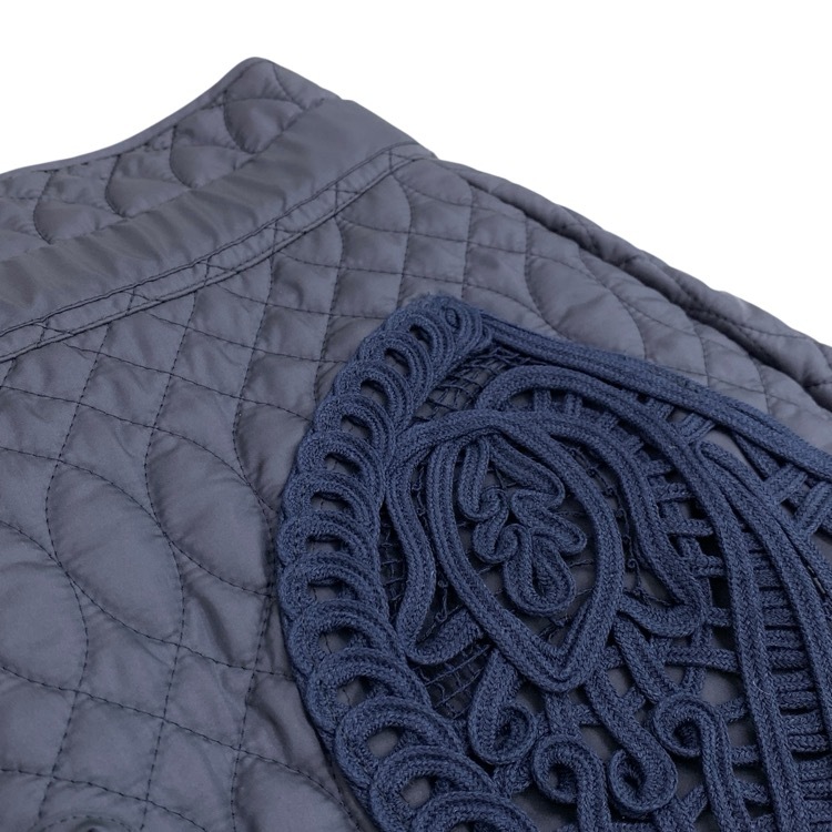 25SS Mame Kurogouchi マメクロゴウチ Cording Embroidery Quilted Wrapped Skirt コード刺繍ラップ スカート キルトエプロン MM25SS-AC012