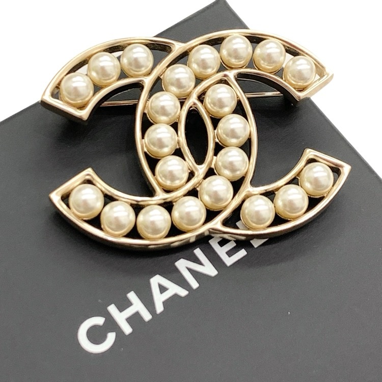 CHANEL シャネル ブローチ パール　CC