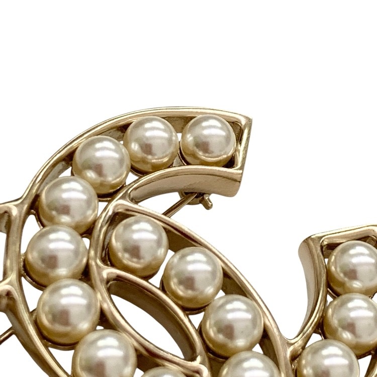 CHANEL シャネル ブローチ パール　CC