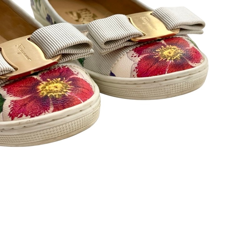 Ferragamo フェラガモ RUFINA ヴァラリボン フラワープリント キルティング スニーカー フラット 5.5 0685580