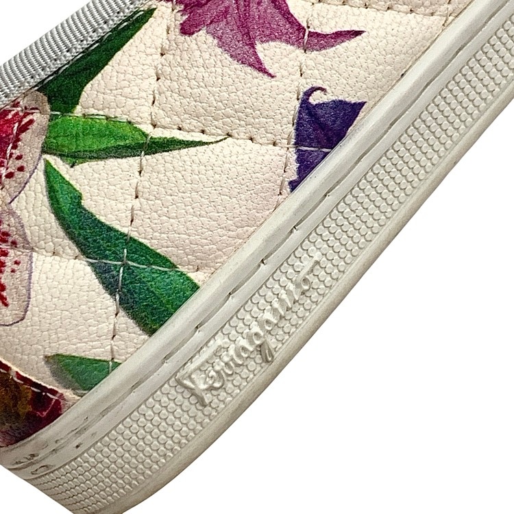 Ferragamo フェラガモ RUFINA ヴァラリボン フラワープリント キルティング スニーカー フラット 5.5 0685580