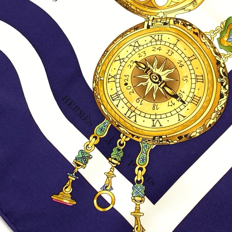 HERMES エルメス カレ90 Parmi les fleurs je compte les heures 花の中で過ごす時間 シルクスカーフ
