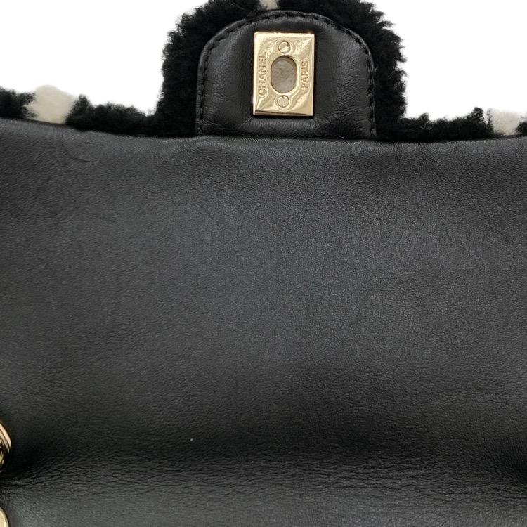 CHANEL シャネル シアリング チェーンショルダーバッグ