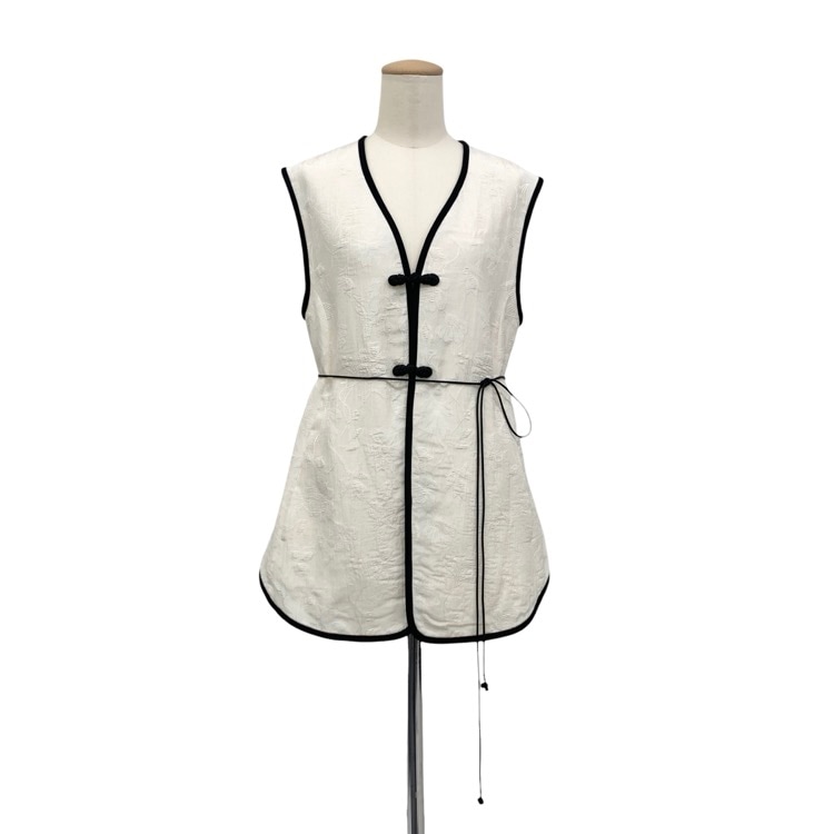 Mamekurogouchi マメクロゴウチ Raised Jacquard Frog Button Vest - ecru ベスト ジャガード織 エクリュ 1 MM26SS-SH042