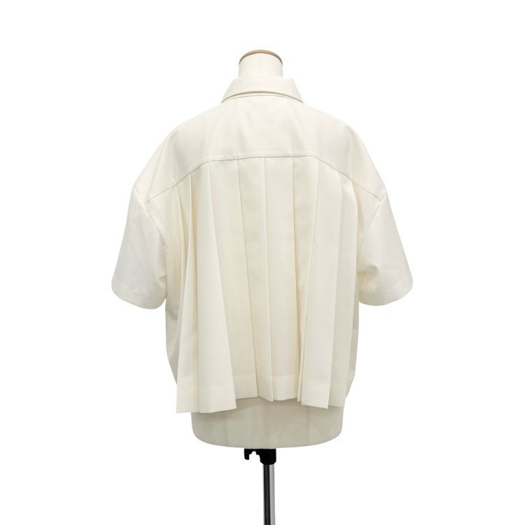 sacai サカイ Short-sleeved shirt プリーツ ブラウス オフホワイト 2 25-07638