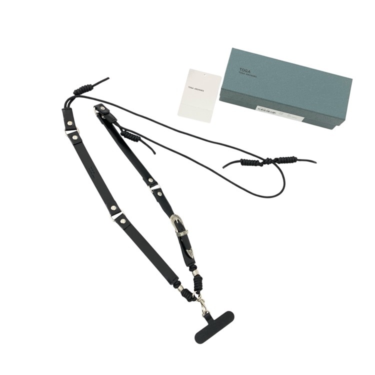 TOGA トーガ レザー フォンストラップ メタルパーツ スマホケース ブラック ONE TZ32-AK943