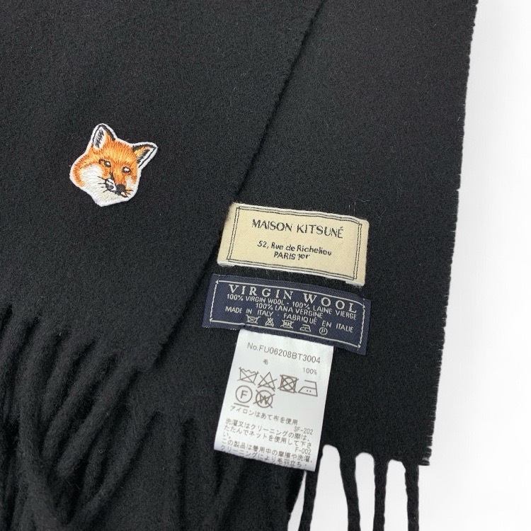 MAISON KITSUNE メゾン キツネ SMALL FOX HEAD WOOL SCARF フォックスヘッドパッチ大判マフラーストール ブラック FU06208BT3004