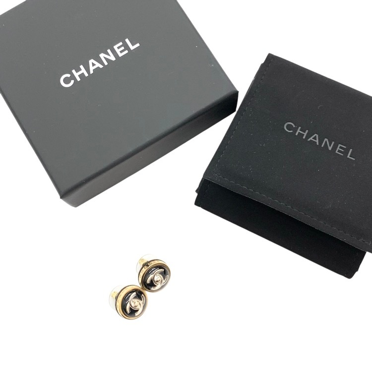 CHANEL シャネル B23 ターンロック ピアス ブラック ゴールド