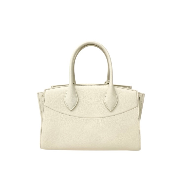 FERRAGAMO  ニューフェラガモステューディオ ソフトバッグ Studio Soft bag 型押しカーフ マスカルポーネ M 21A112 786170