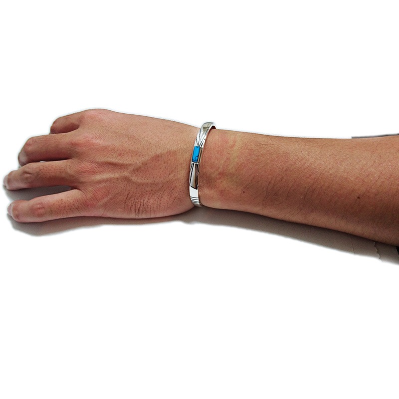 ネイティブアメリカン スクエアターコイズ（長方形型） 幾何学カット シルバーバングル 【シルバー925/SILVER925 /ブレスレット】