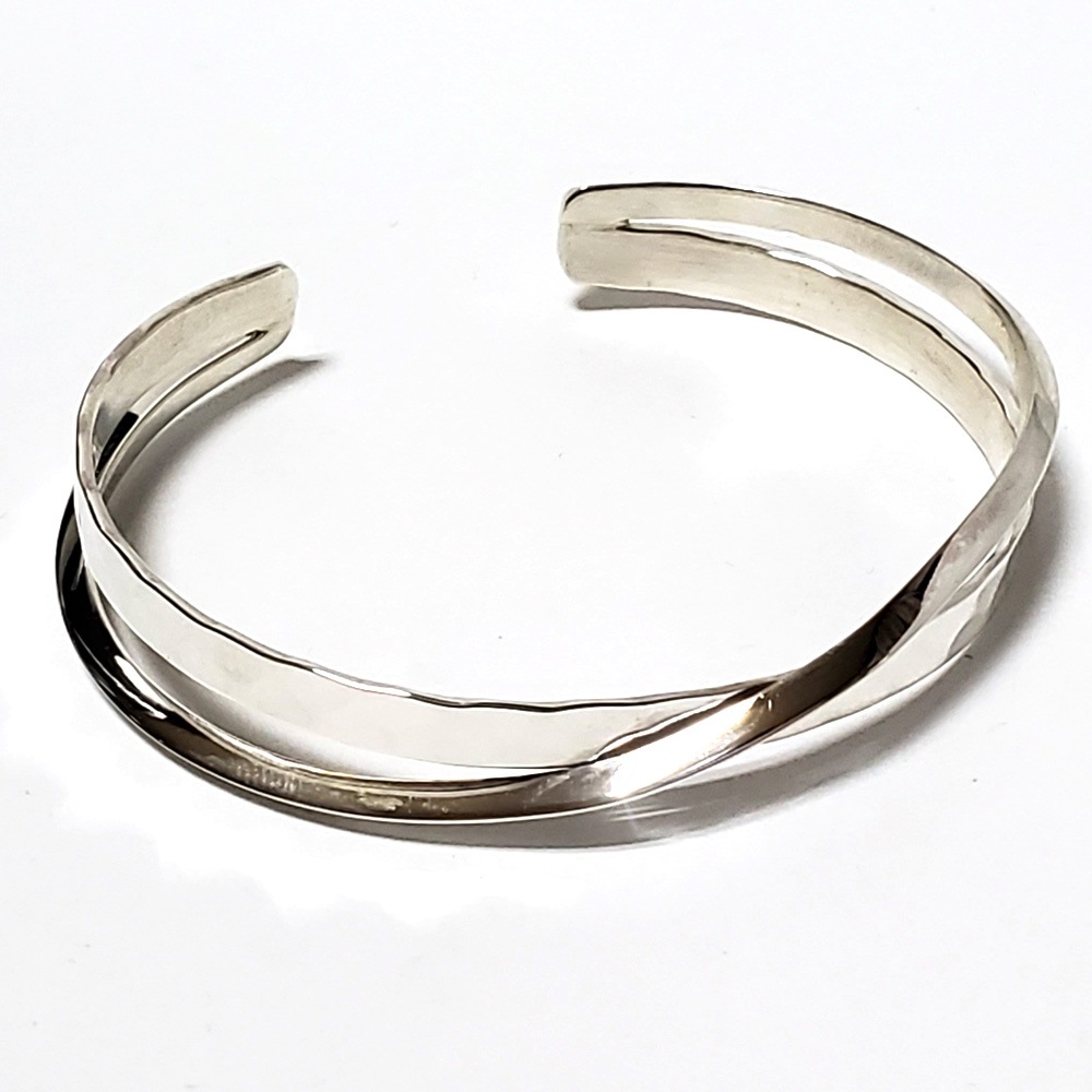 5mm幅 ダイヤカットエンボス 3mm幅スロープカット仕上げ 2連クロスダブル仕様 シルバーバングル 【シルバー925/SILVER925 /ブレスレット】