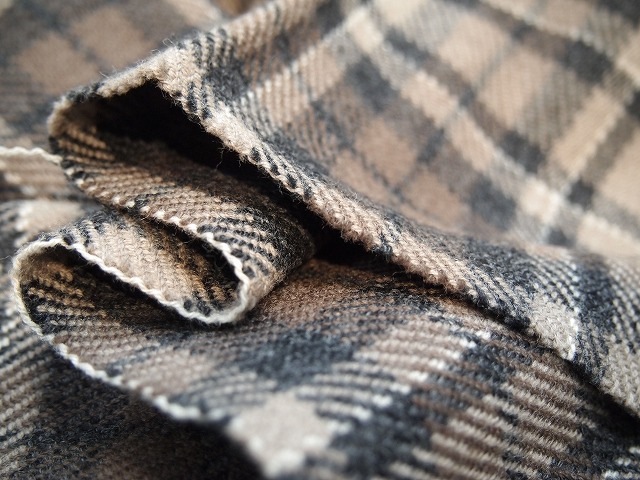 ��Ź�祻���롡��������<strong>��AGNONA/���˥��ʡ� ����������å�</strong><br>�������꡽��,͢������<br>���١�����/��<br>��140cm��2.5m�ʥ�����ʬ��<br>��2111-383 <br> �ڰ����߸ˤ��ꡡ����ʸ�Ϥ����ˡ�