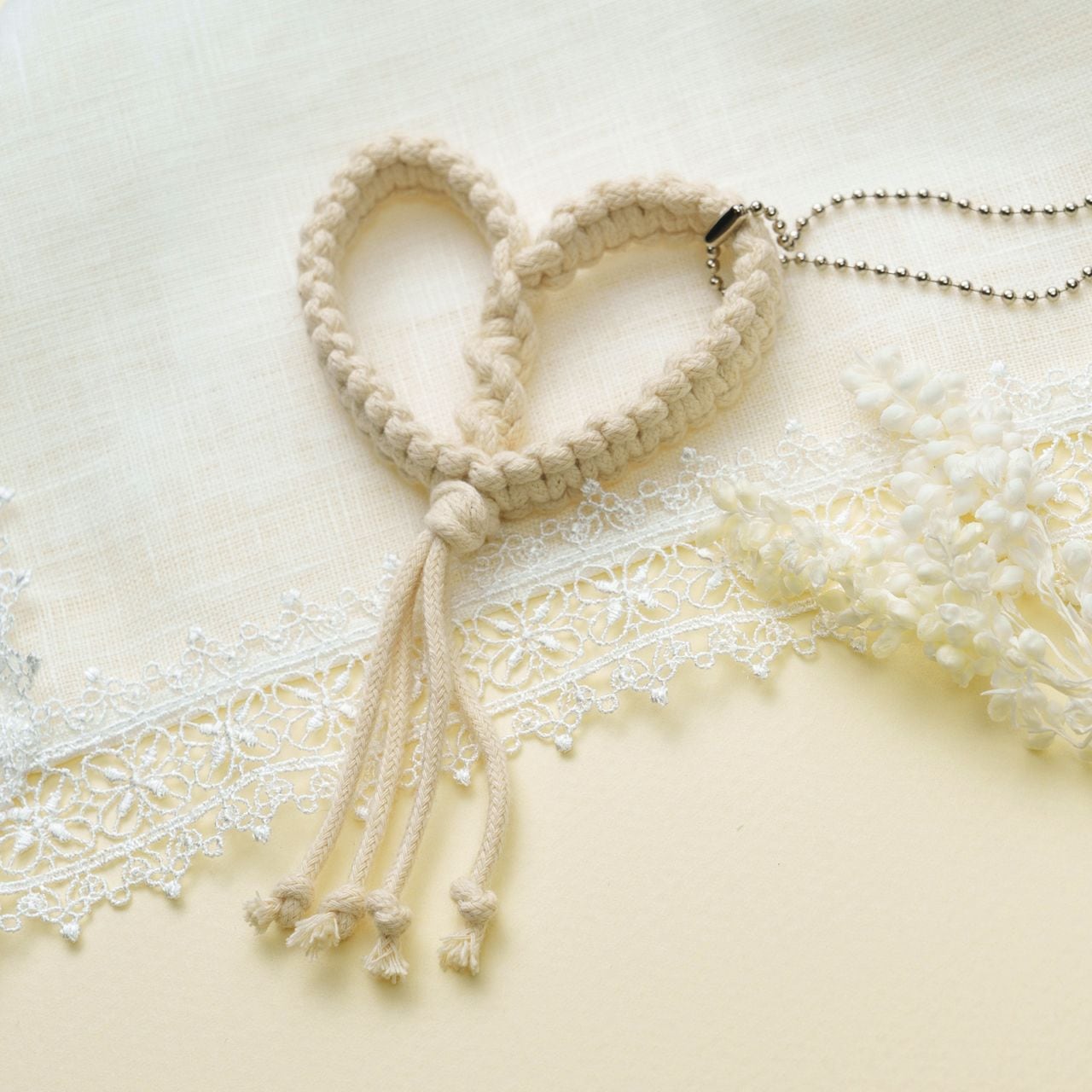 ハートのチャーム／生成り