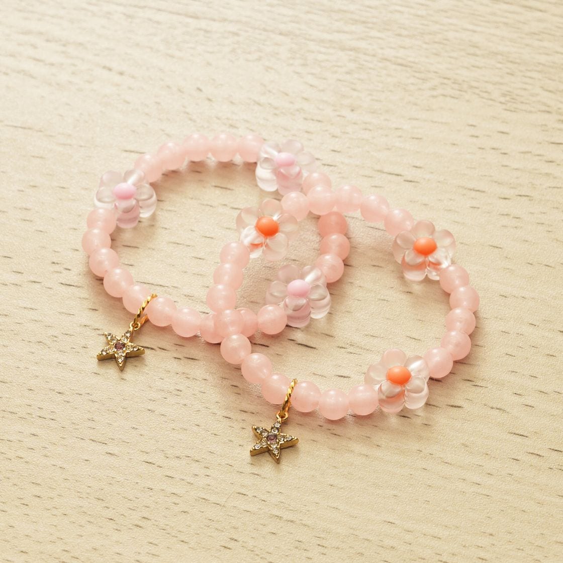 お花のブレスレット／蓄光ピンク（2個セット）