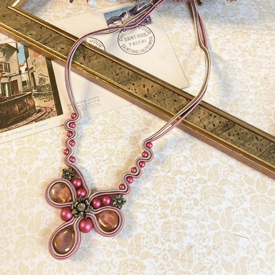 ボヘミアンネックレス