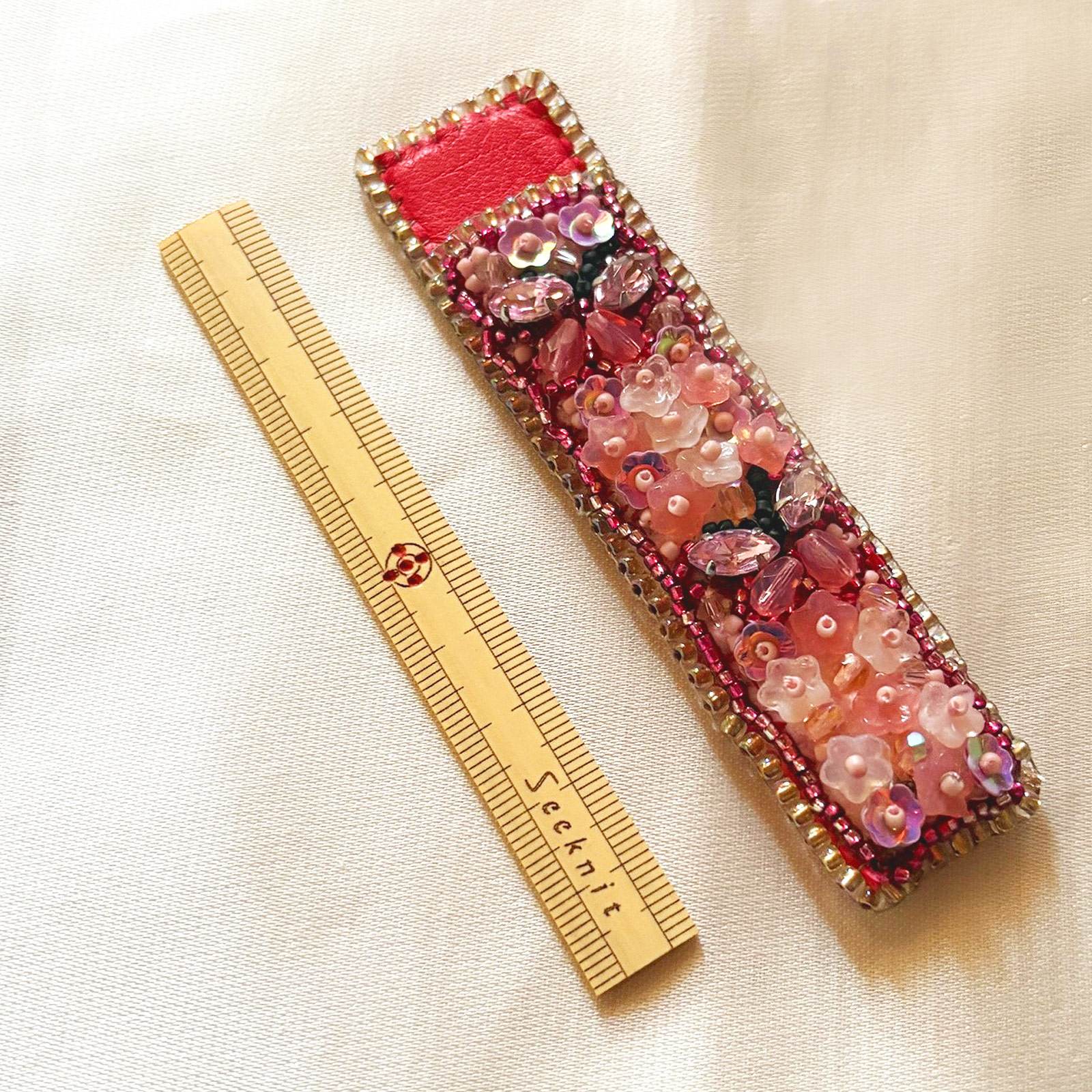 ビーズ刺繍で作るてふてふ＊竹尺ケース（浅紫）