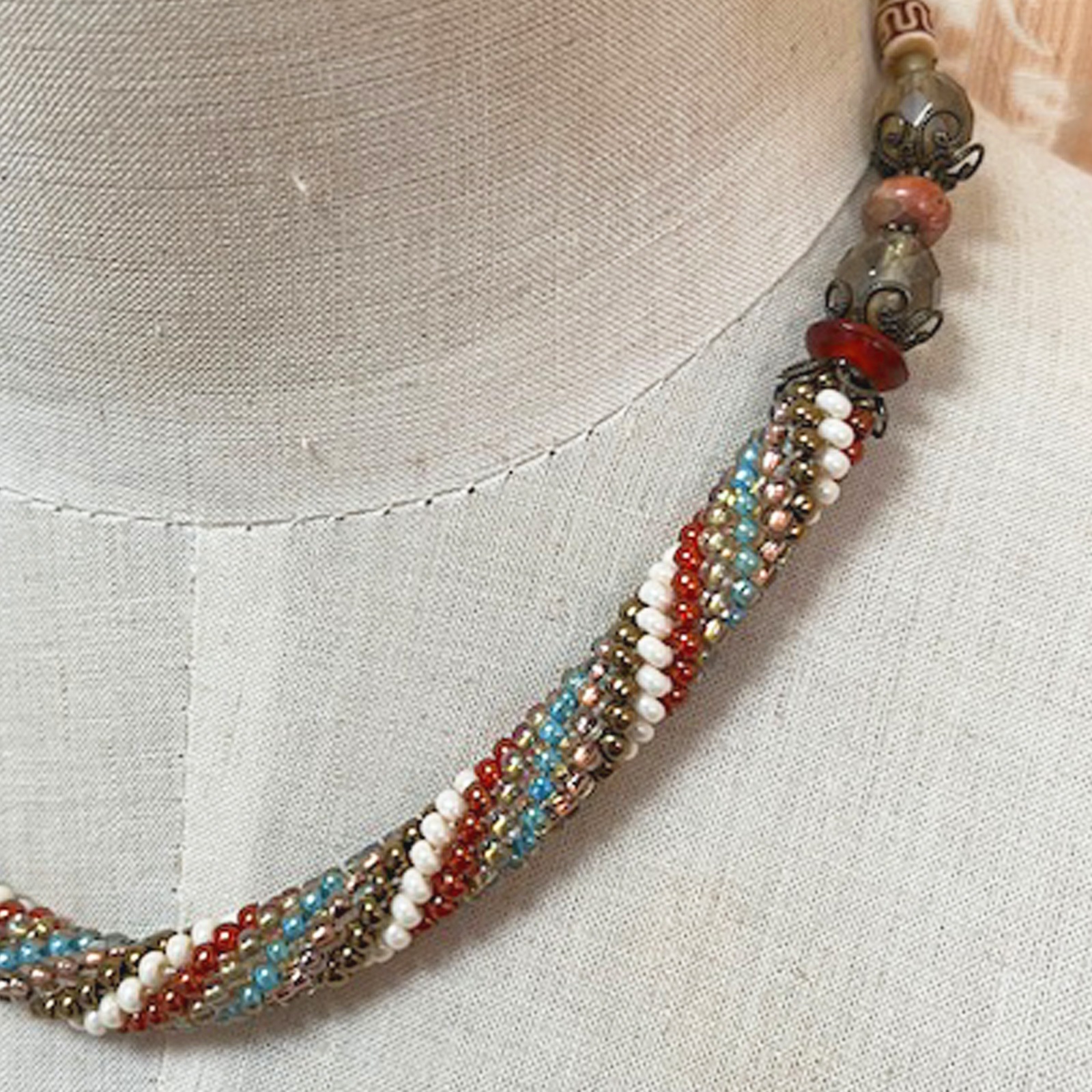 チューブクロッシェで作る～華のネックレス～