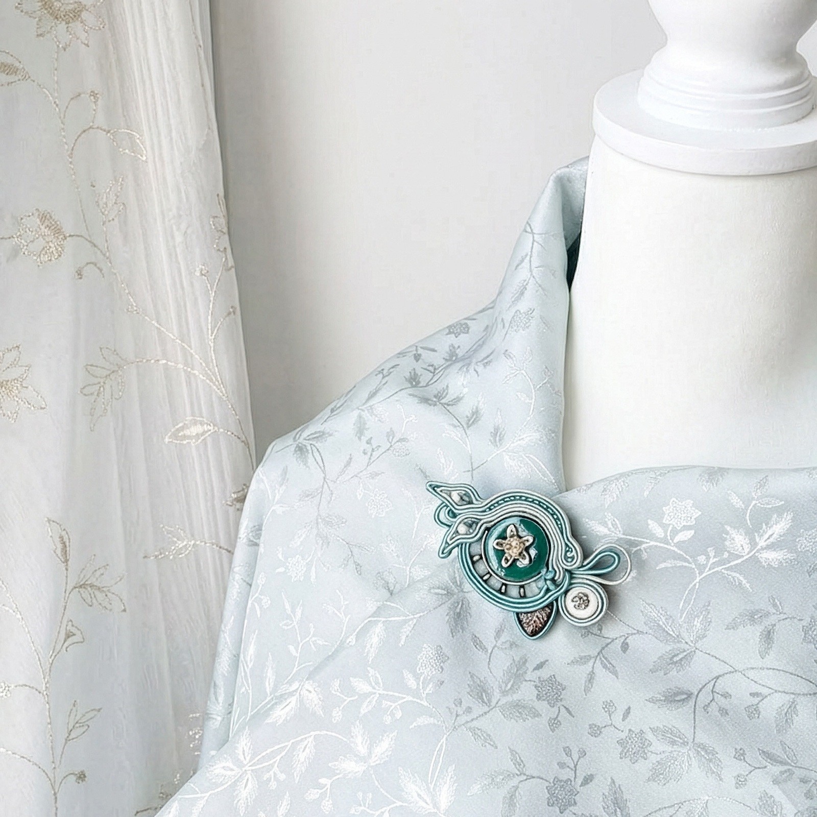 ラダーシェイプで作るブローチ＆ペンダント～萌～（もえ） ターコイズ