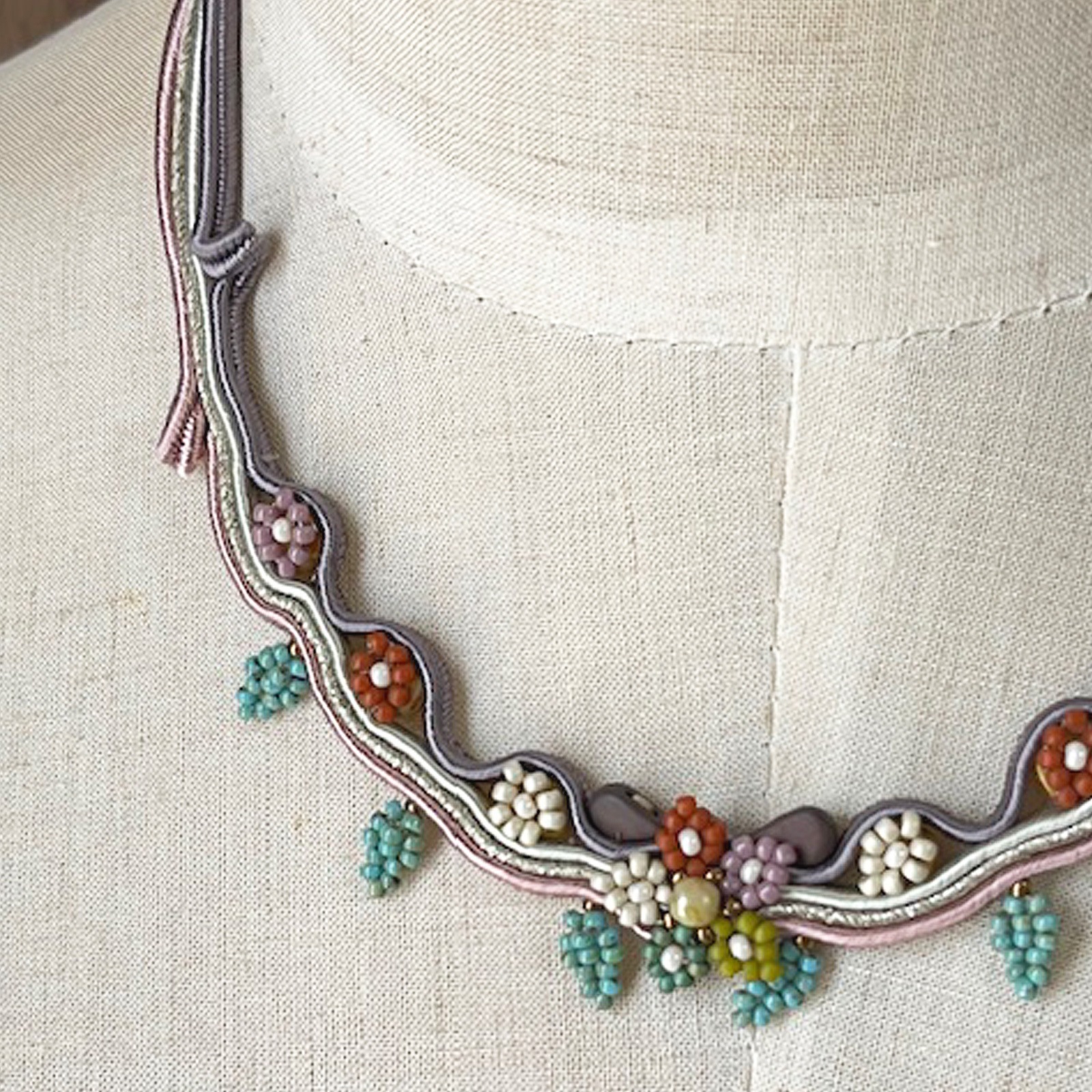 ステッチ＆ソウタシエ技法で作る～和花（わか）～ 秋