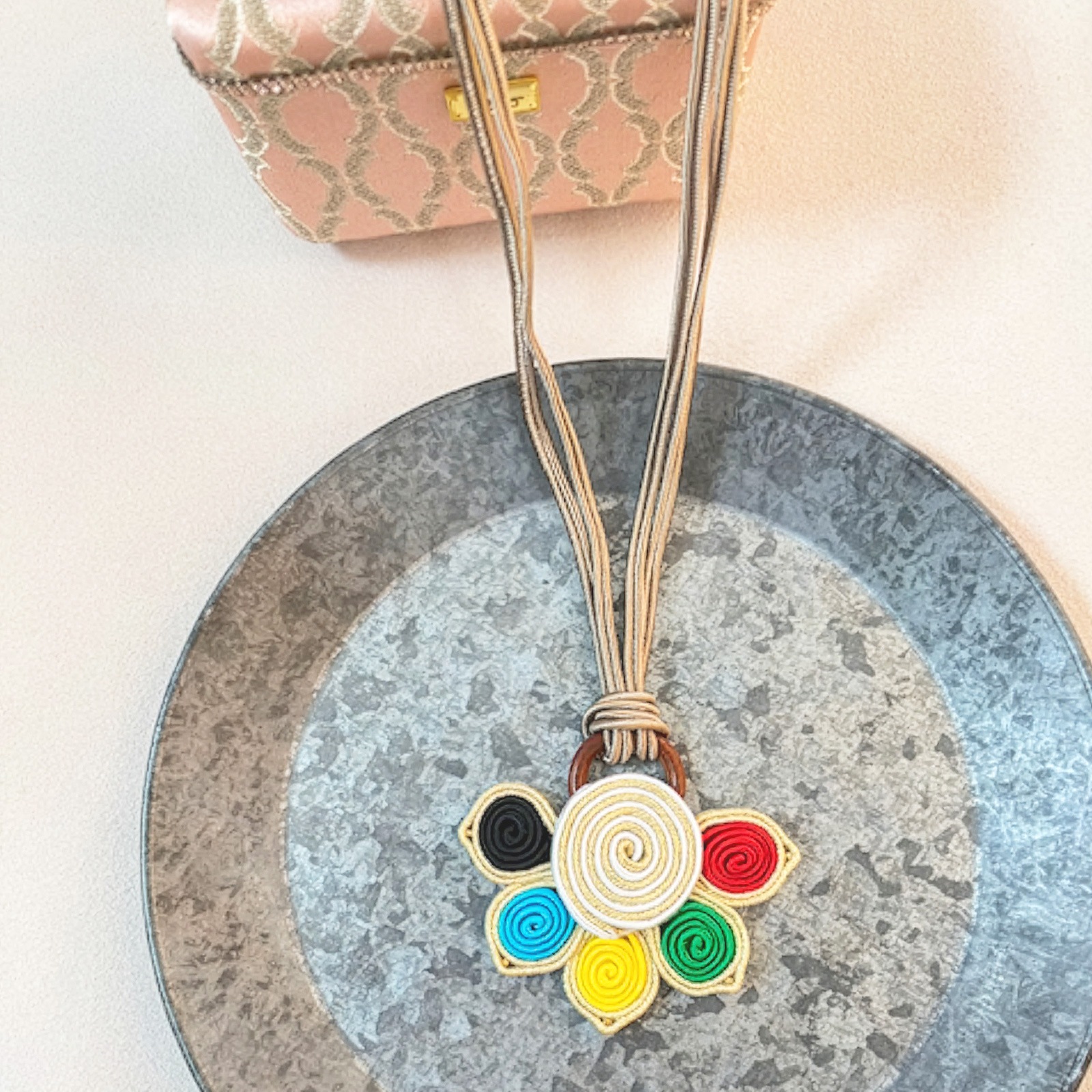 スパイラルシェイプで作るペンダント～巴里～（パリ）