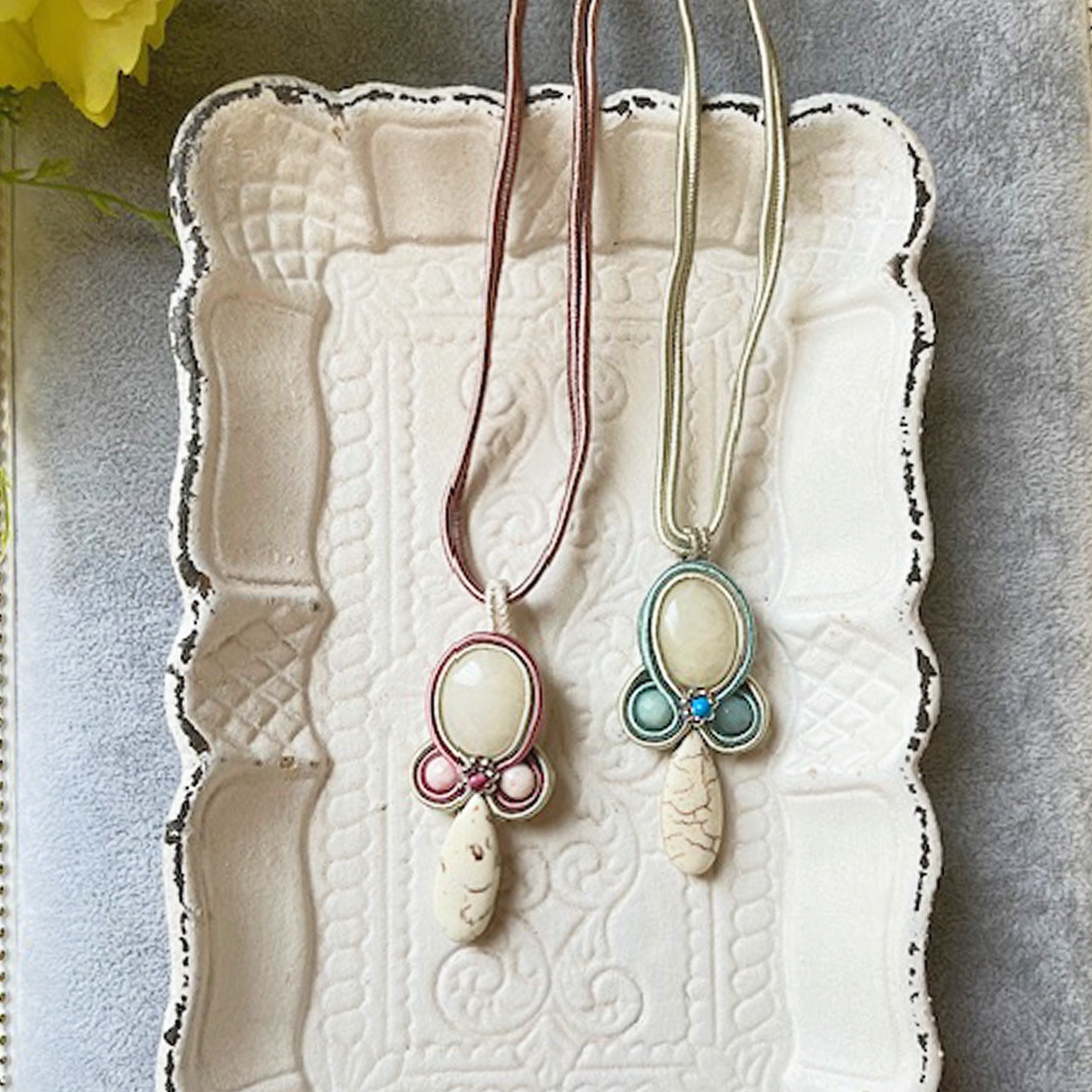 ソウタシエで作るペンダント（針糸入り）～クリオネ～ ピンク