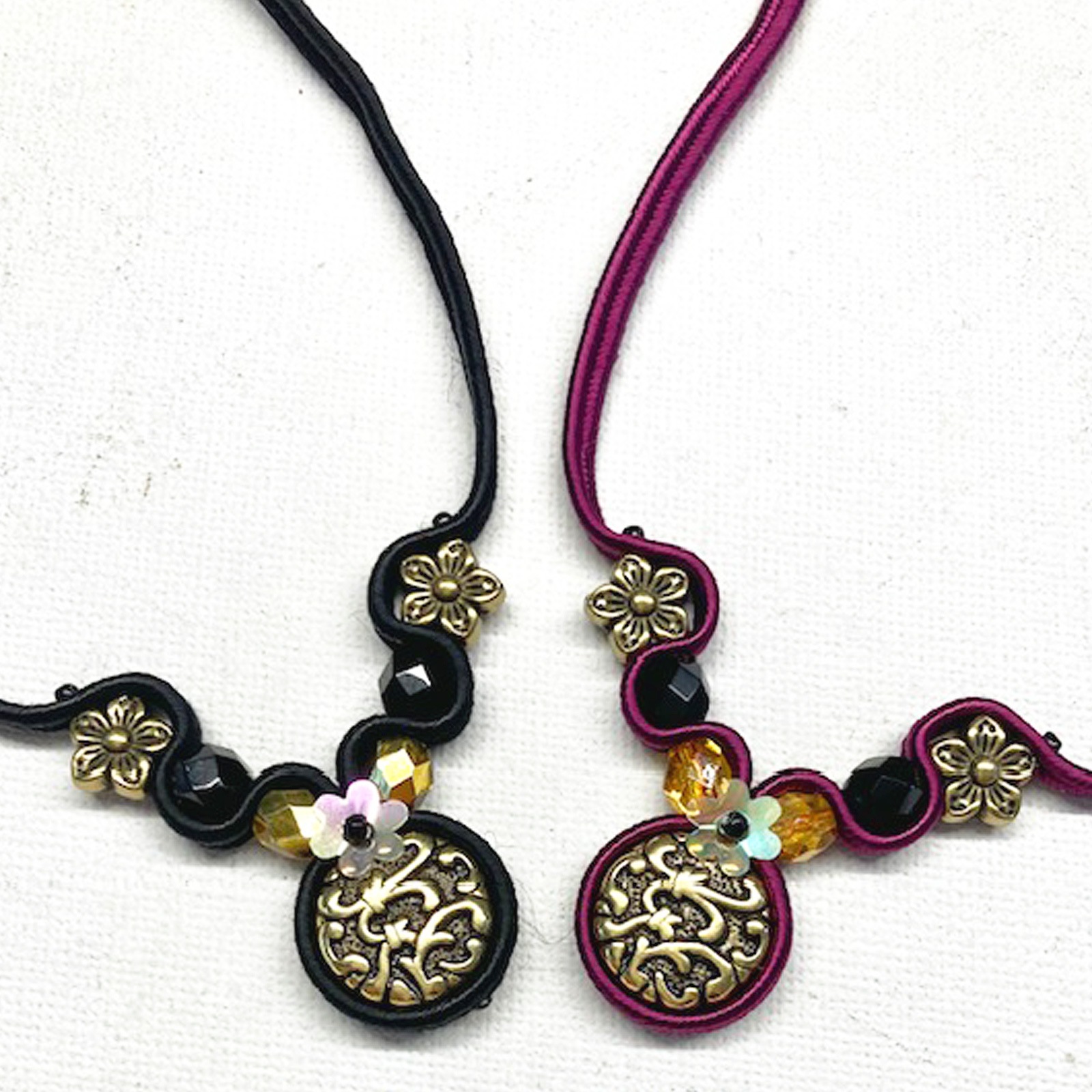 S字ウェーブネックレス ～アロマ～ ブラック ※針糸付