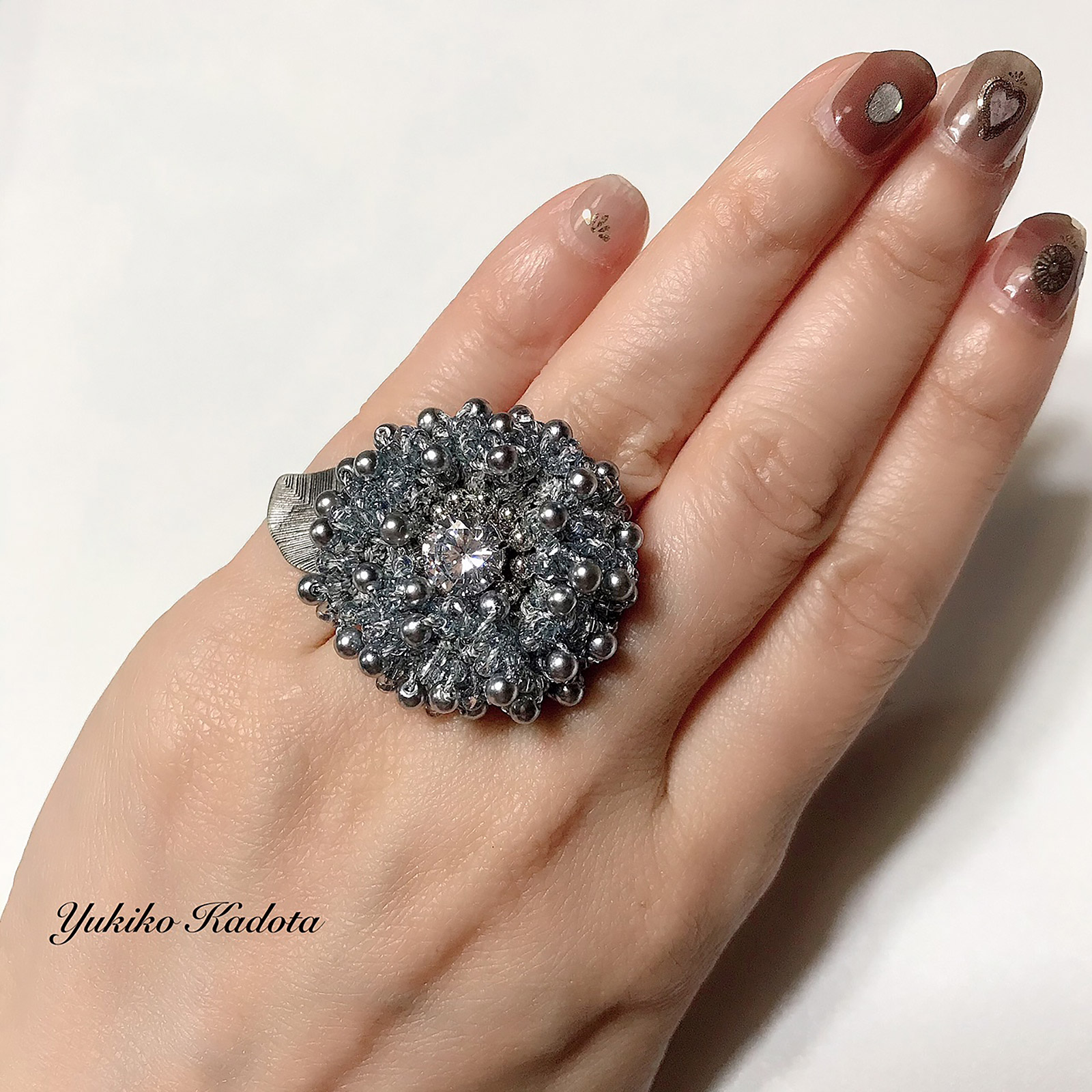 円形編みで編むスリールリング アンティークローズ