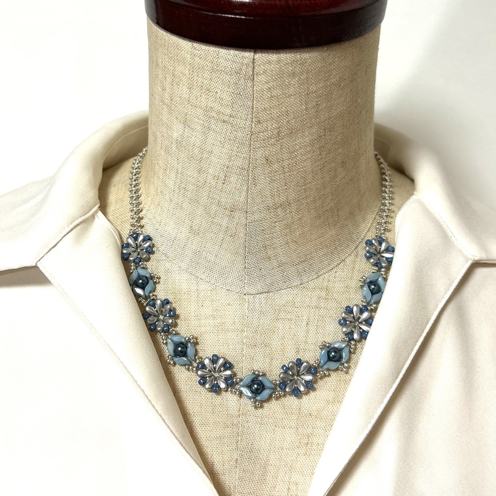 Flower Line Blue