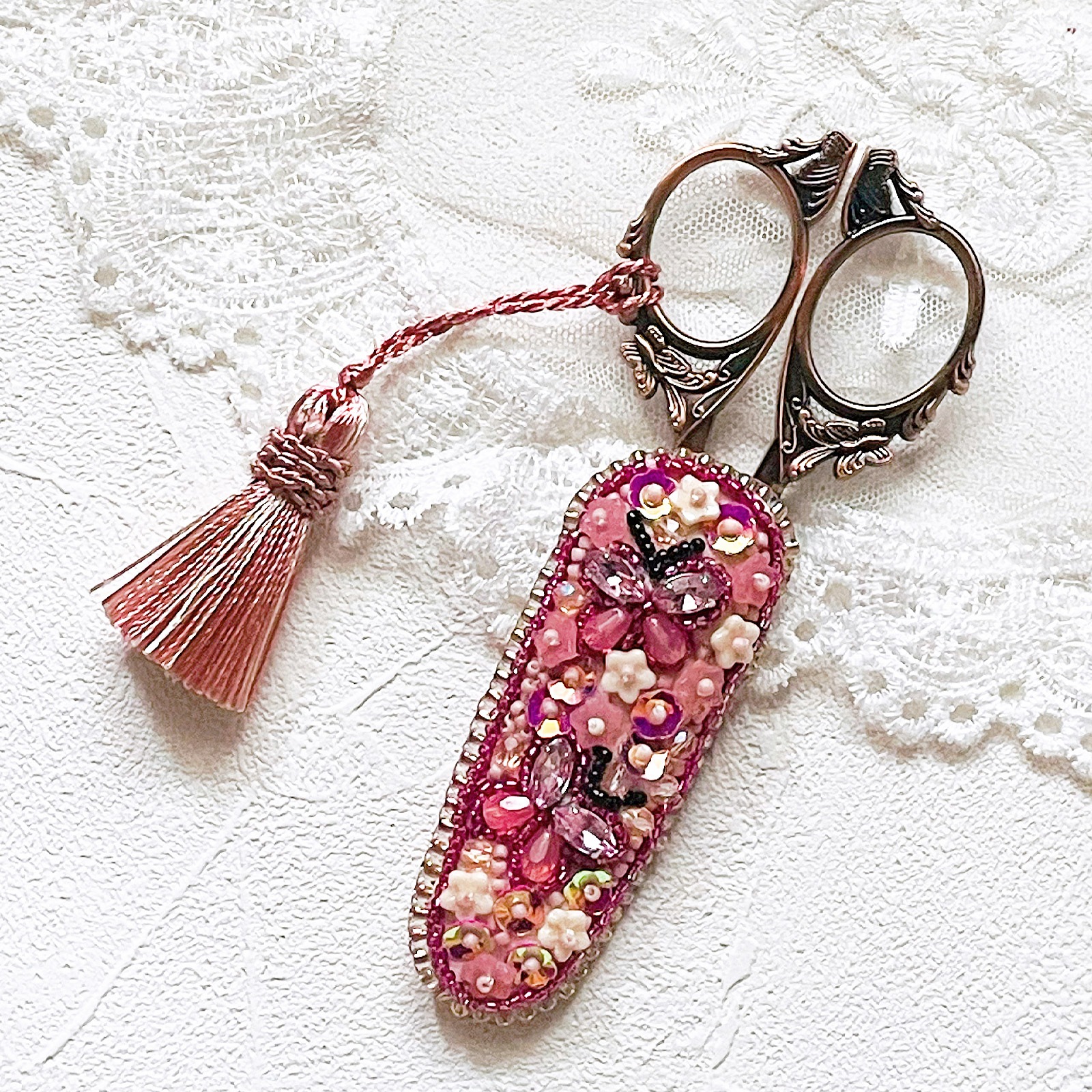 ビーズ刺繍で作るてふてふ*シザーケース 浅紫(デザインシザー付き)