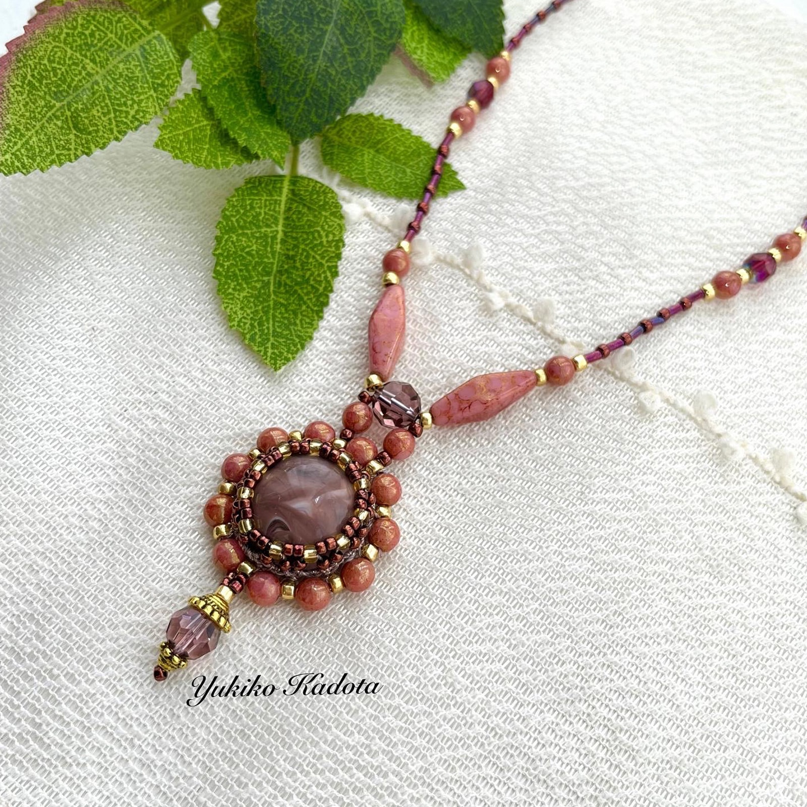 ルトゥールクロッシェのフレーミングアイボリームーン