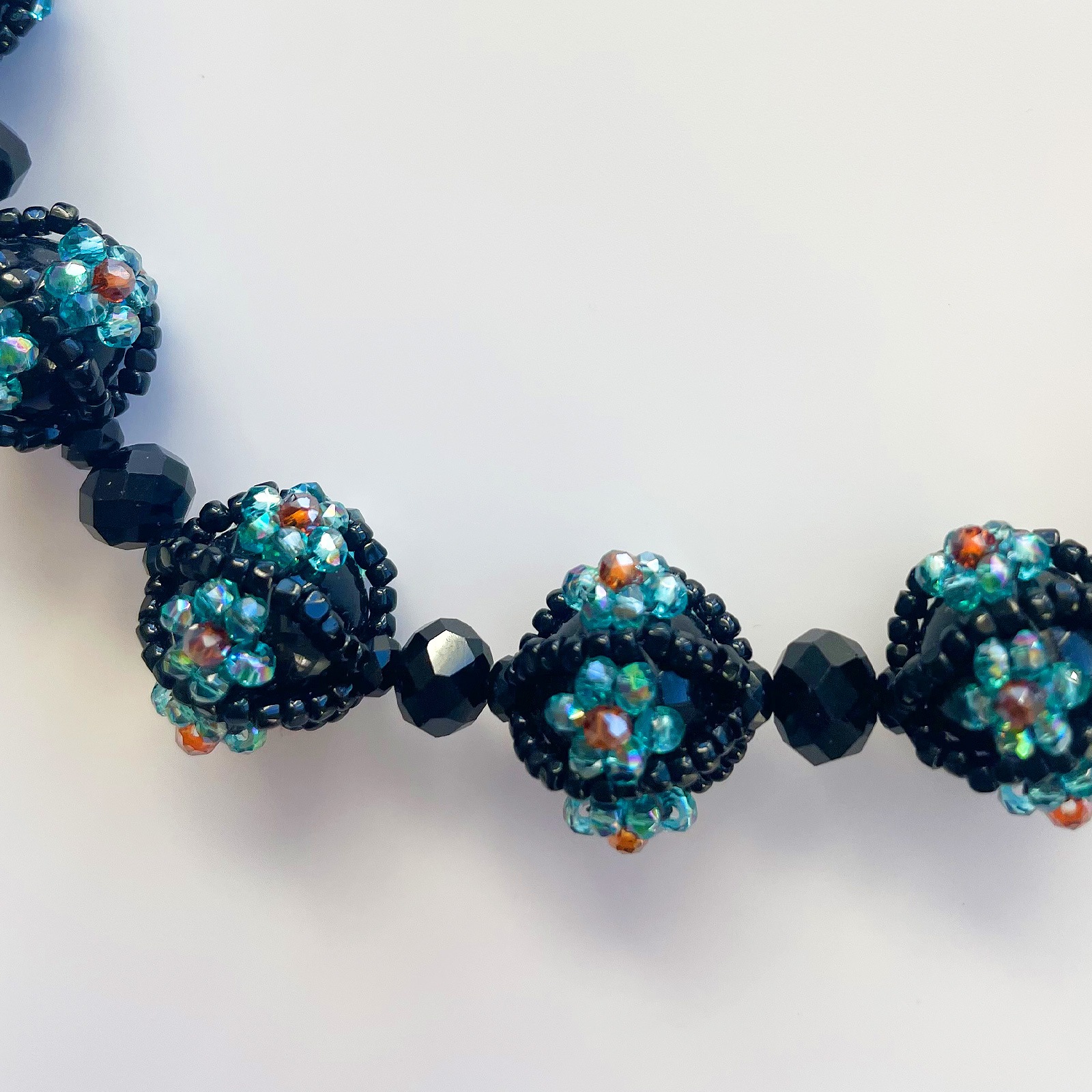 デイジーボール ネックレス/ブラック