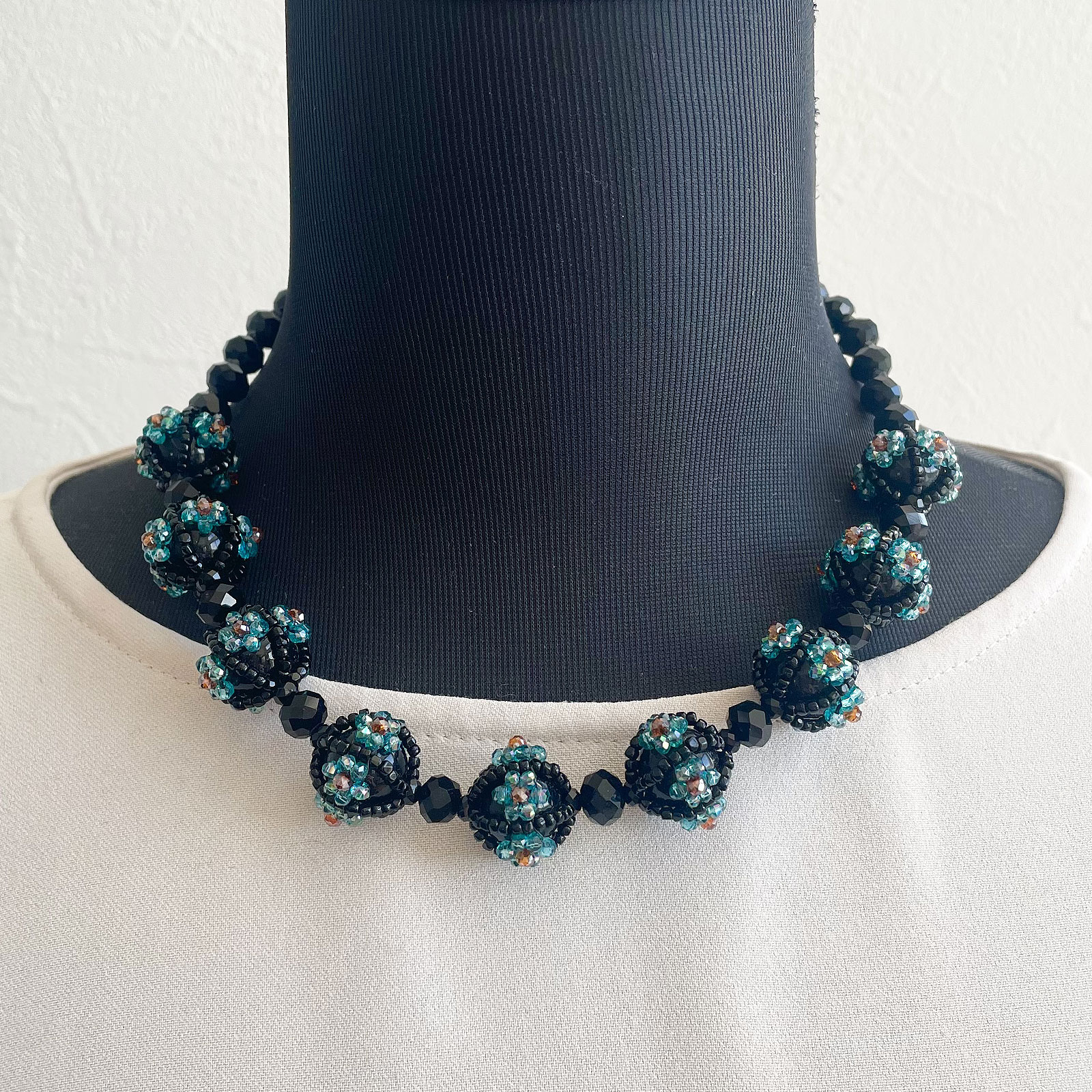 デイジーボール ネックレス/ブラック