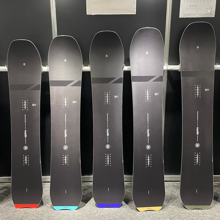 SCOOTER SNOWBOARD DAYLIFE-THRUSTER 25‐26(SIZE 156CM) スクーター スノーボード デイライフスラスター【全国送料無料】【チューン無料】2026 正規品 保証書付 / オガサカ製/国産