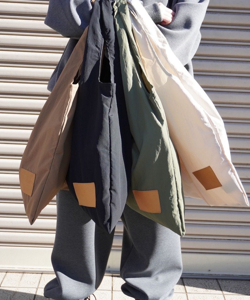 GVGV ジーヴィージーヴィー NYLON BAG (BLACK)