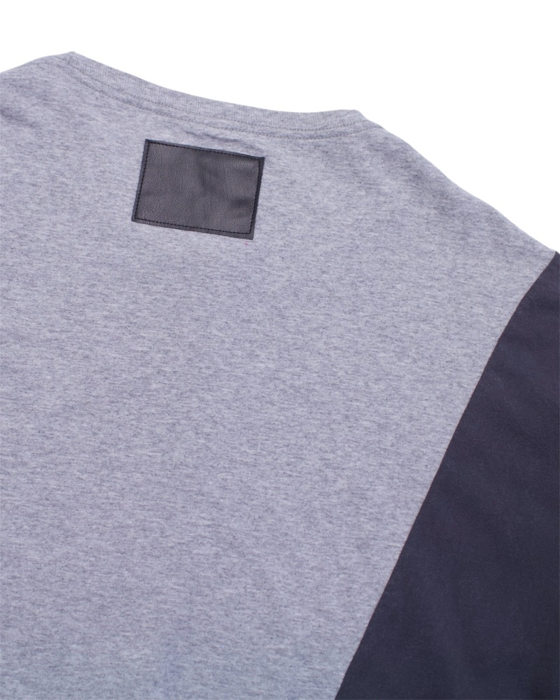 GVGV BLACK ジーヴィージーヴィーブラック T-shirts (GREY×D.GREY)